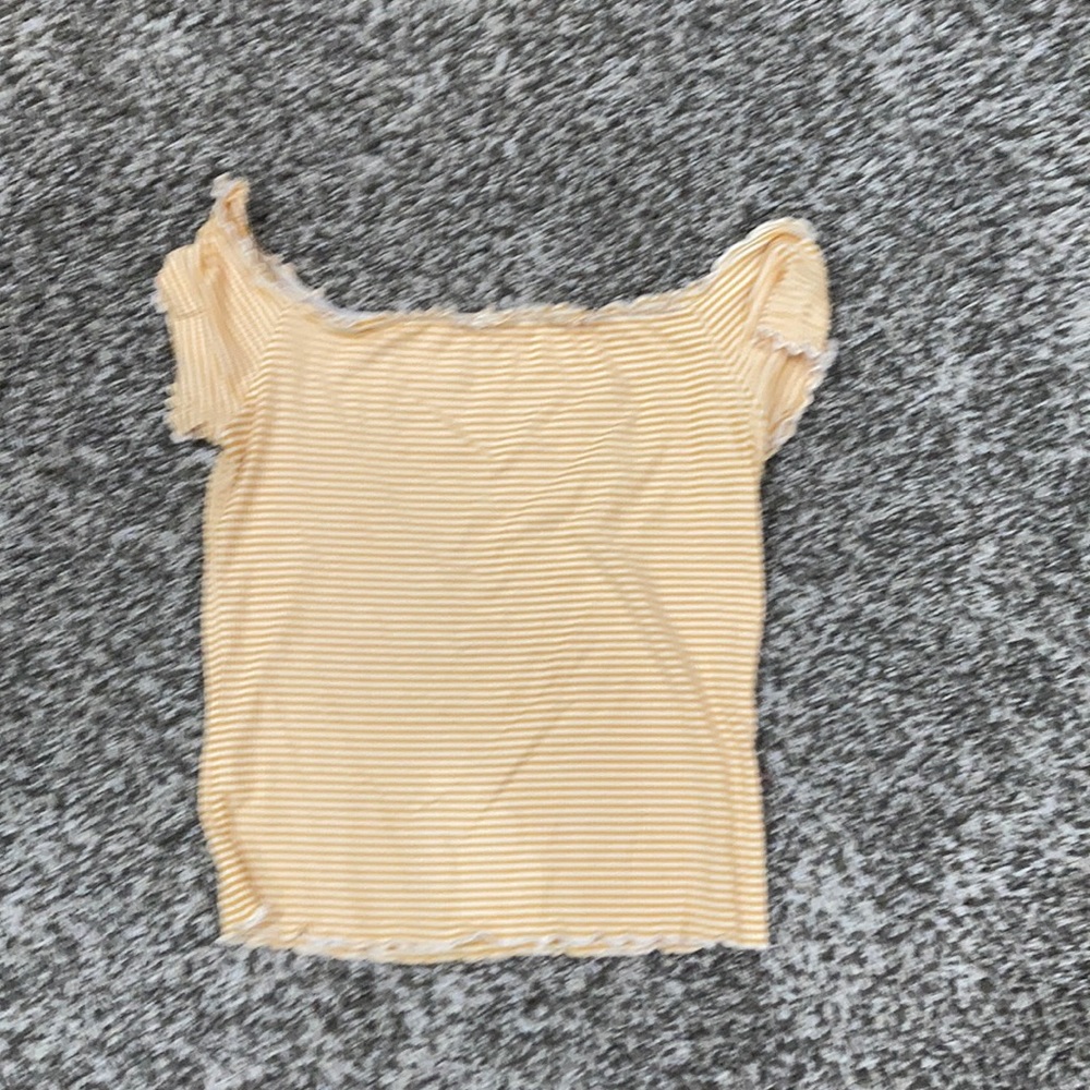 yellow noodlesleeve White stripe shoulder show top